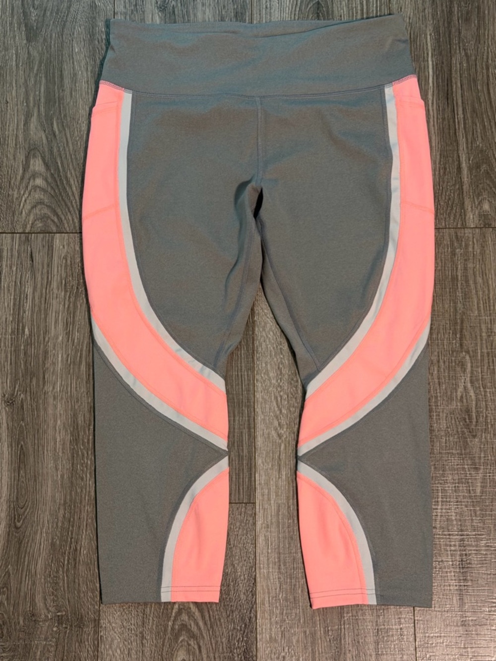 Avia Gray Capri Leggings w/Pink Panels